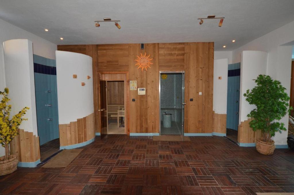 Apartments Ana Wellness S 로비니 외부 사진