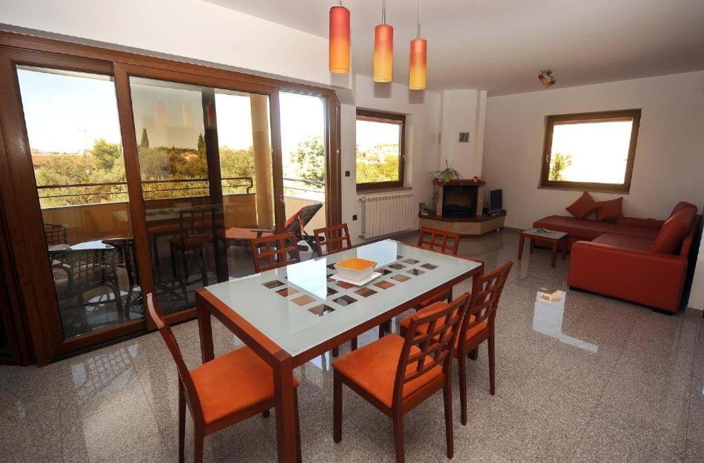 Apartments Ana Wellness S 로비니 외부 사진